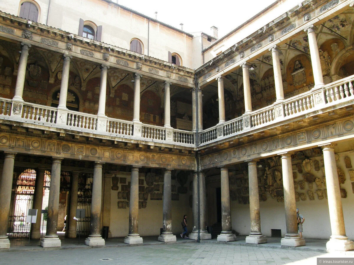 Padua: the basilica and the ancient university