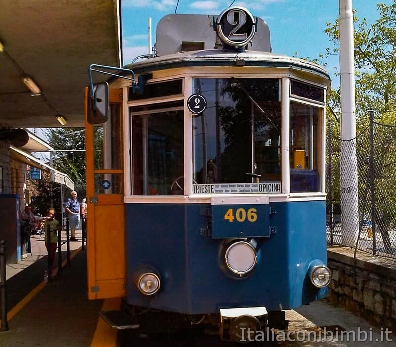 Trieste with Maria Theresa: storytelling walk and photo tour