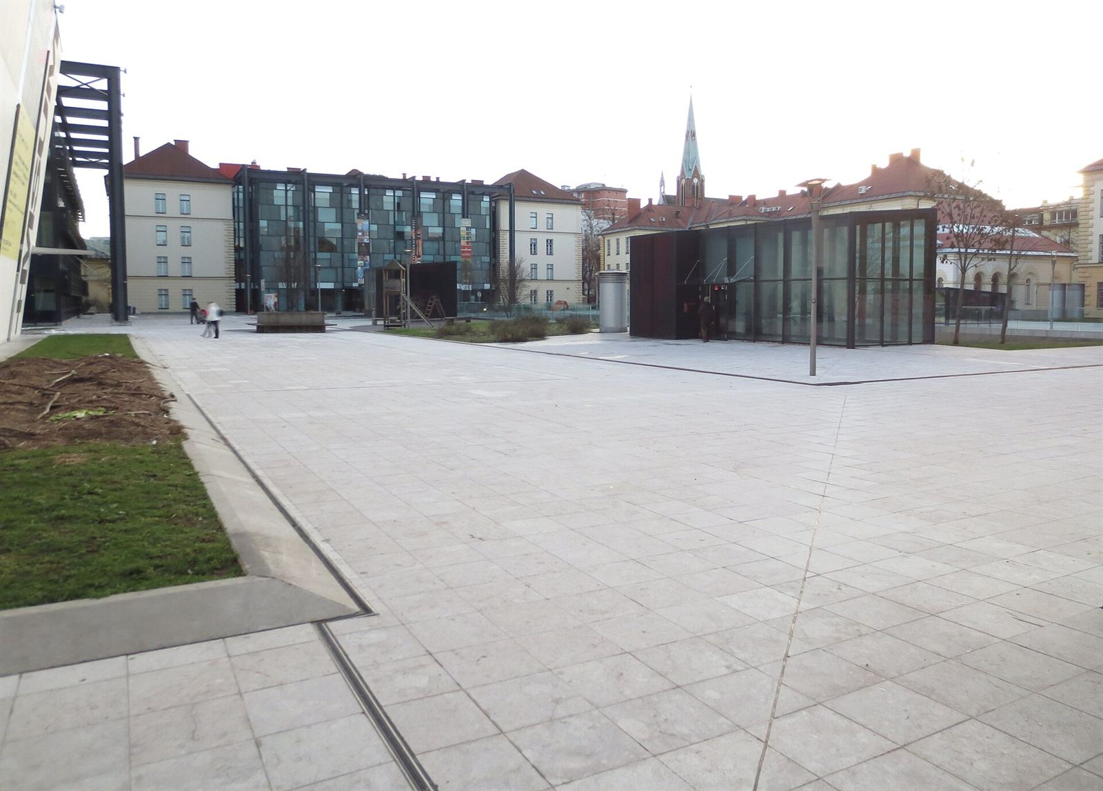 Muzejska ploščad Metelkova