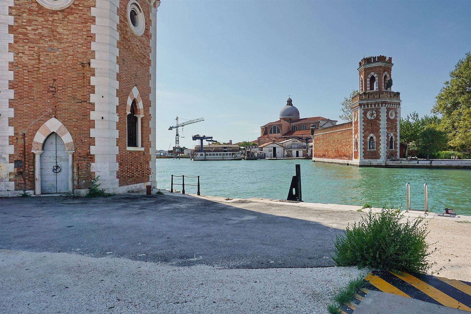 Arsenale gate