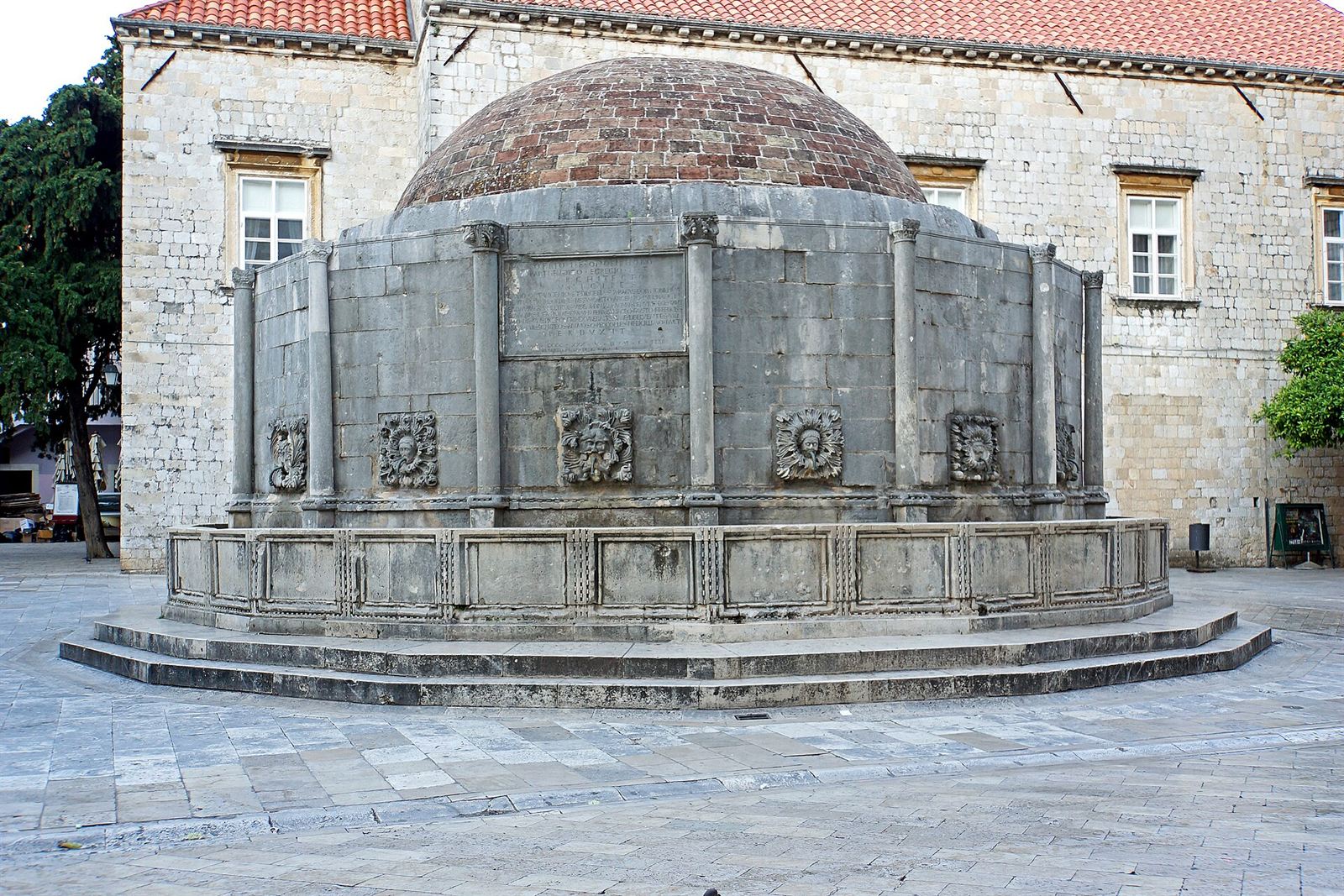 Onofrio’s Great Fountain