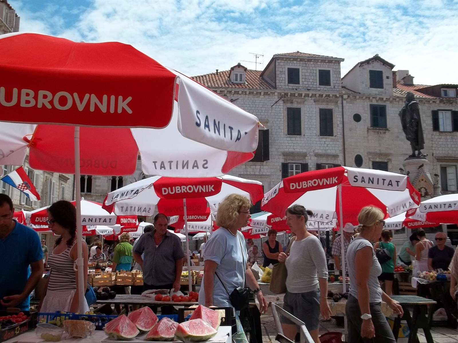 Gundulić Square market