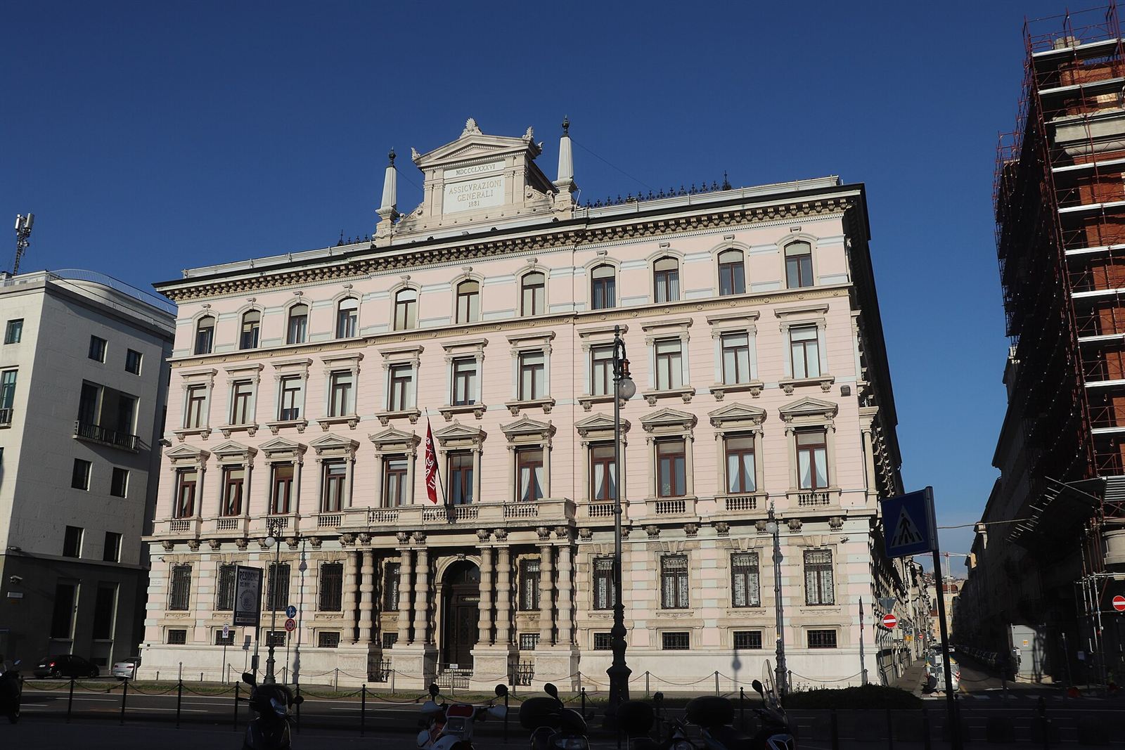 Merchants and insurers
