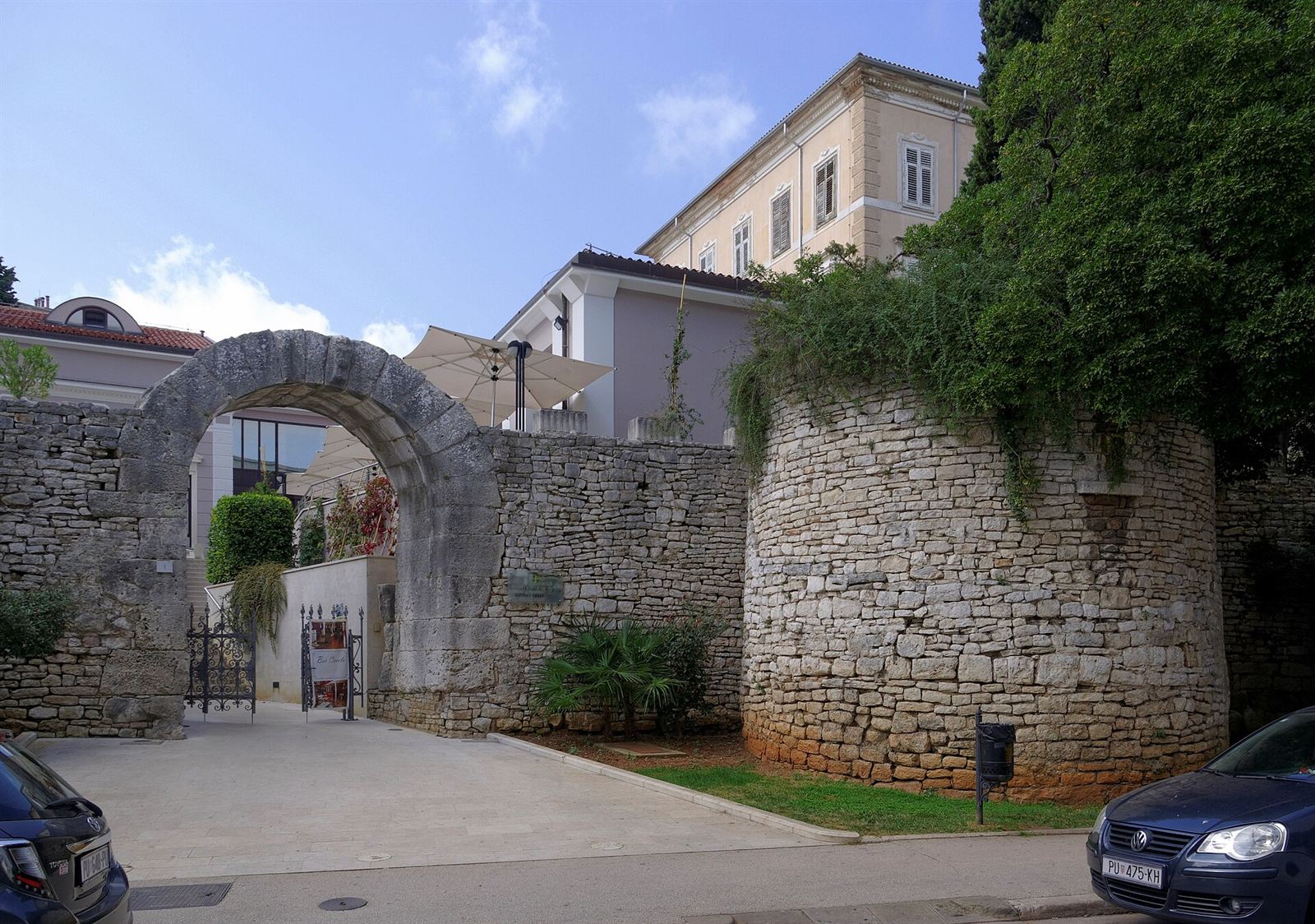 The Hercules Gate