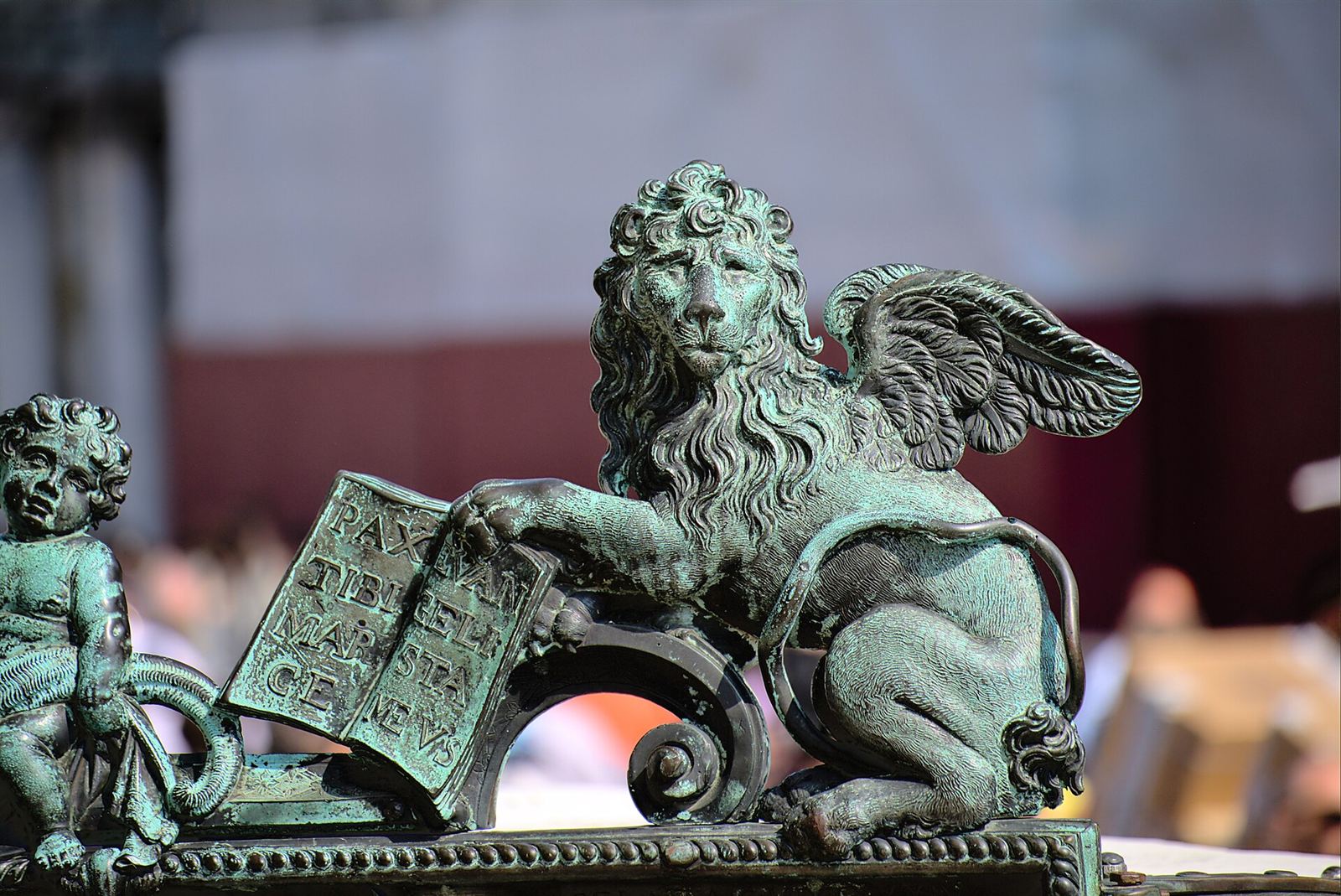 The lion on the column